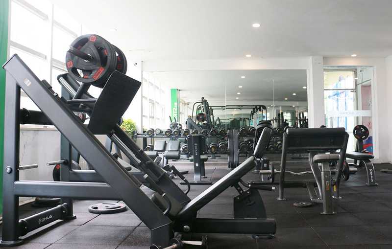 健身房器材